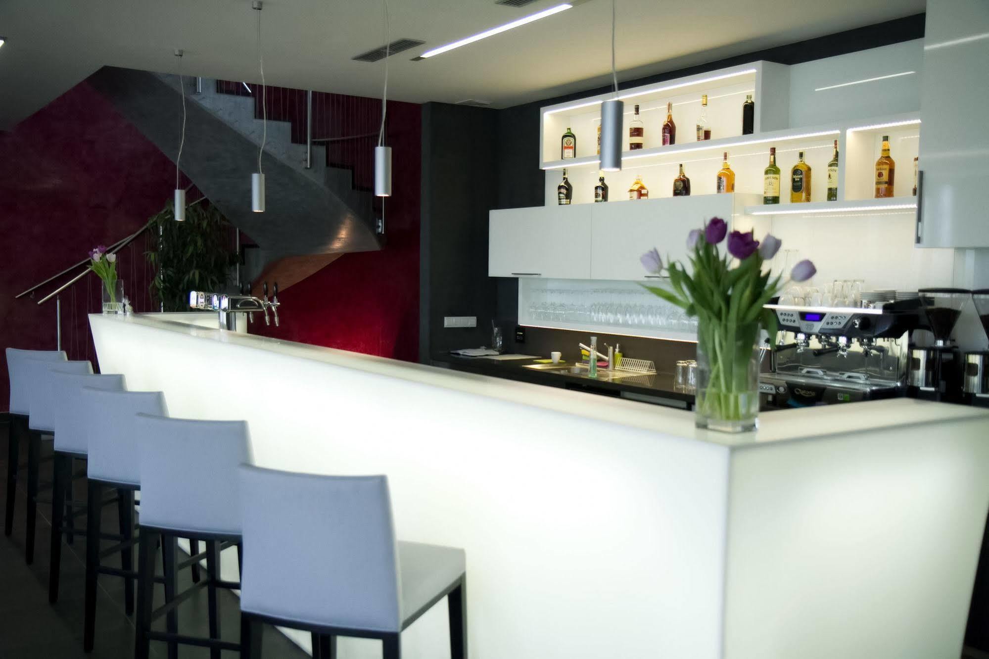 Campea Aparthotel Брно Экстерьер фото